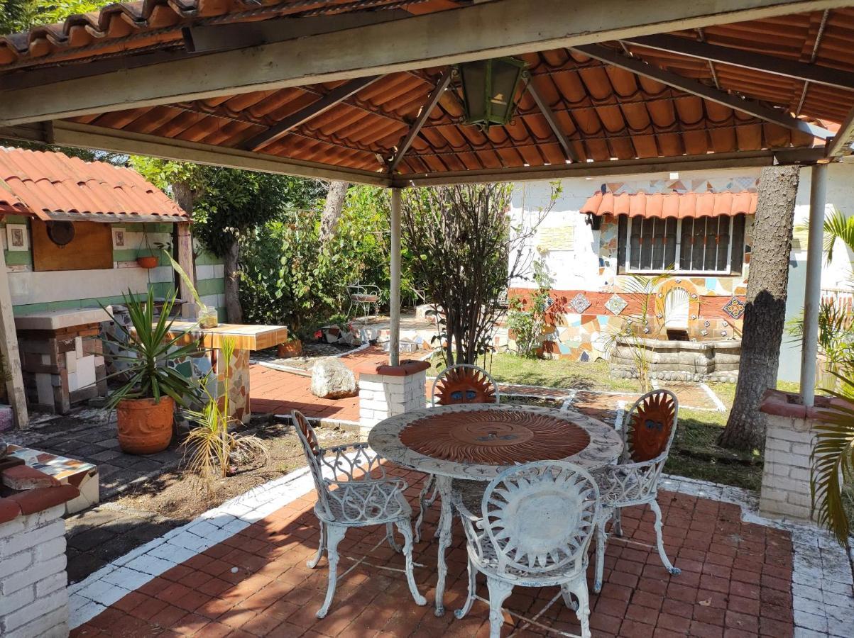 Finca La Mora * Morelia